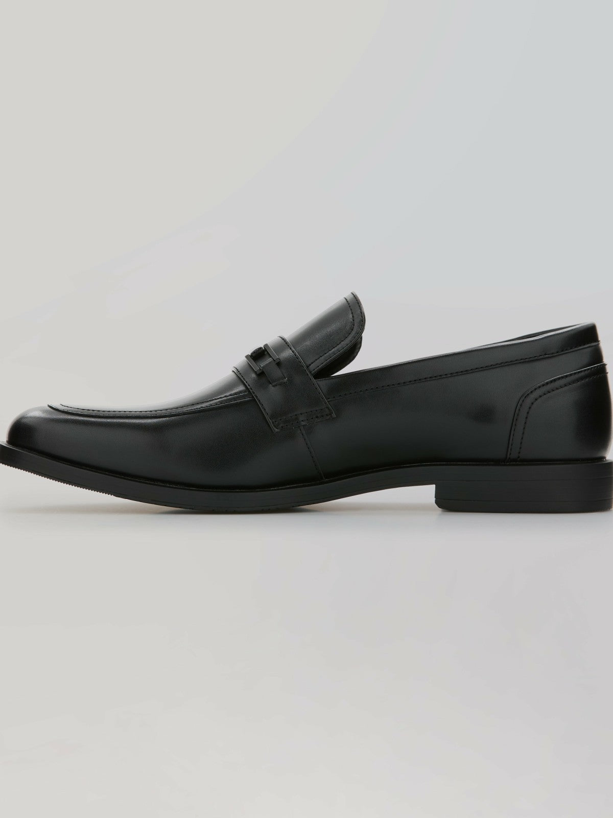 The Smith II -  Perry Ellis discount