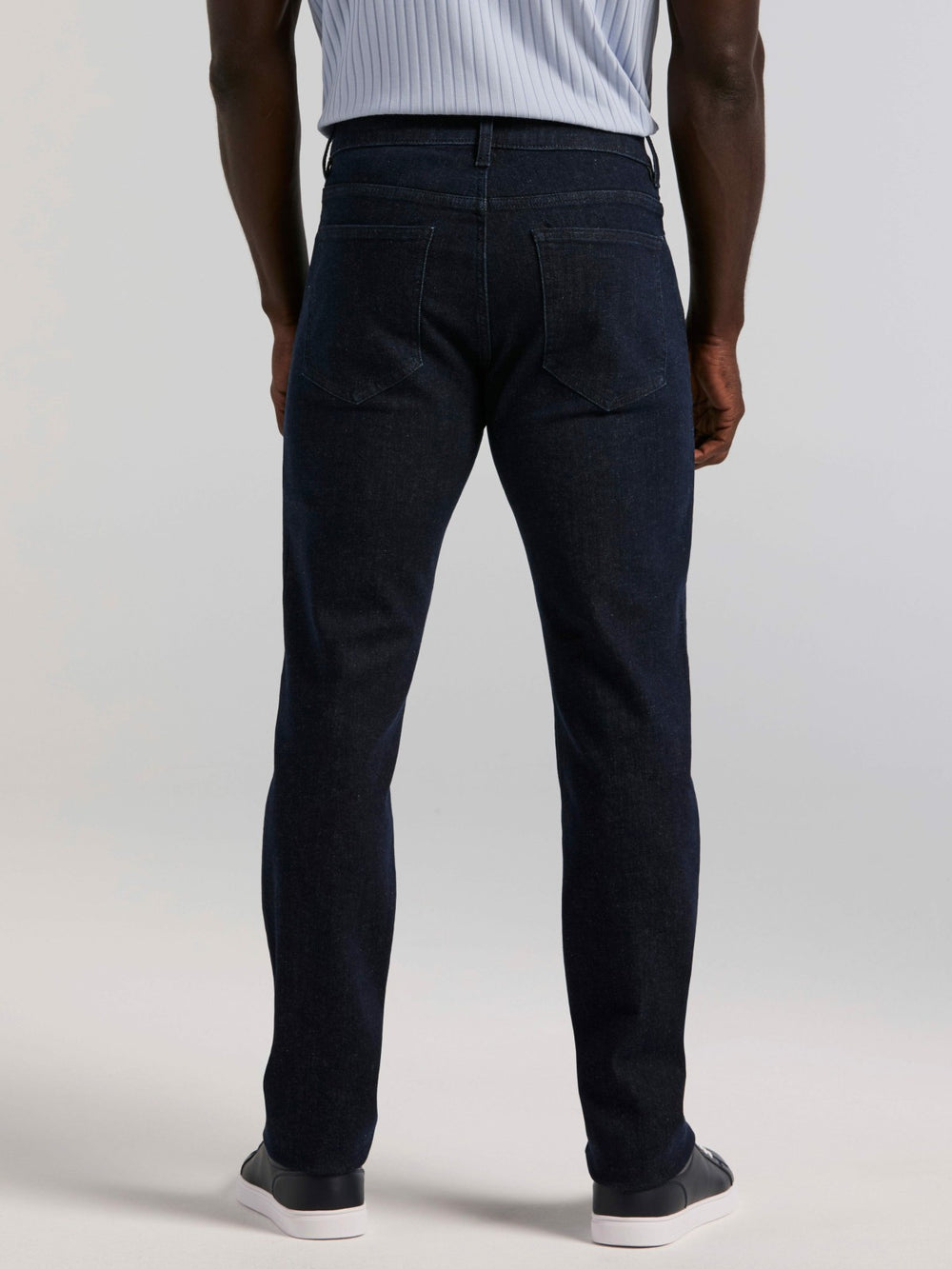 Slim Fit Indigo Rinse 5-Pocket Stretch Denim Jeans -  Perry Ellis US