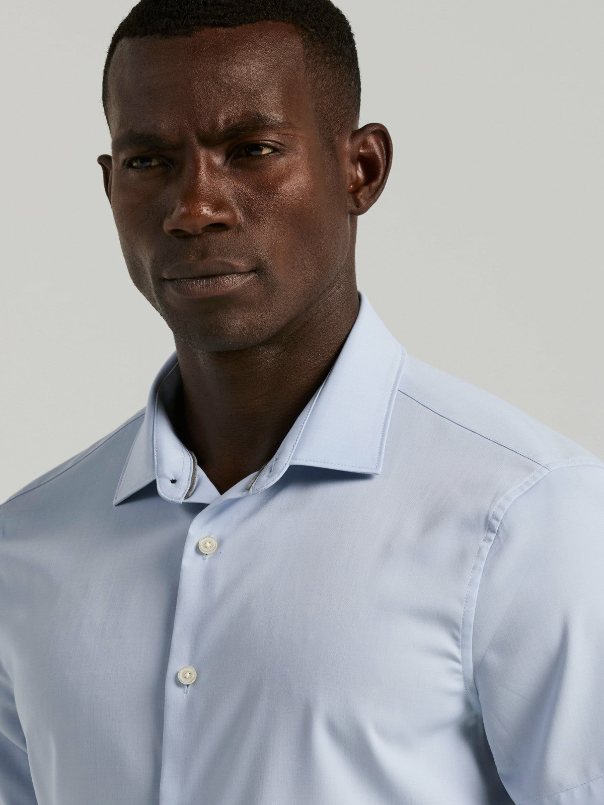 Slim Fit Total Stretch Heathered Short Sleeve Shirt -  Perry Ellis for sale