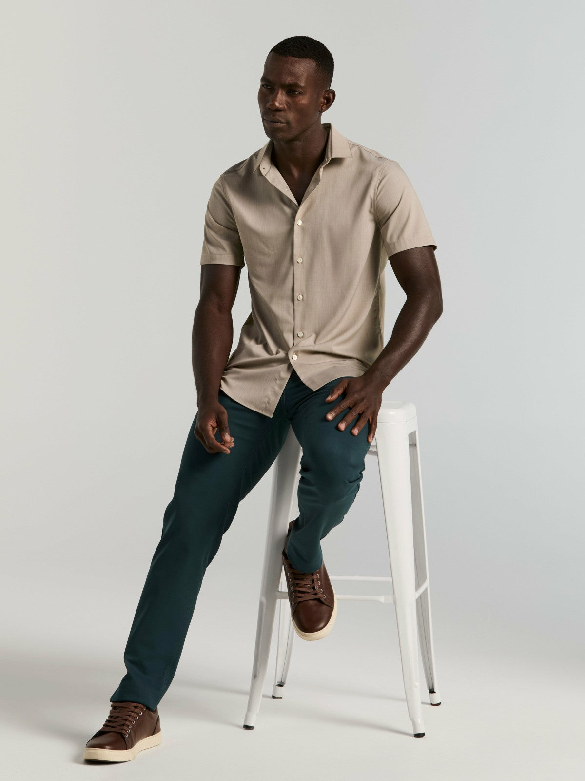 Slim Fit Total Stretch Heathered Short Sleeve Shirt -  Perry Ellis for sale